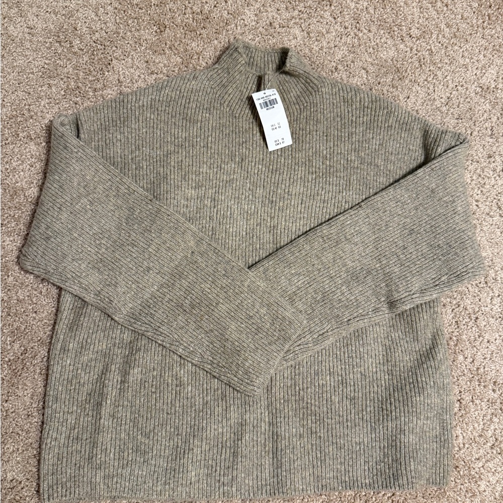 Abercrombie & Fitch Cropped Turtleneck Sweater